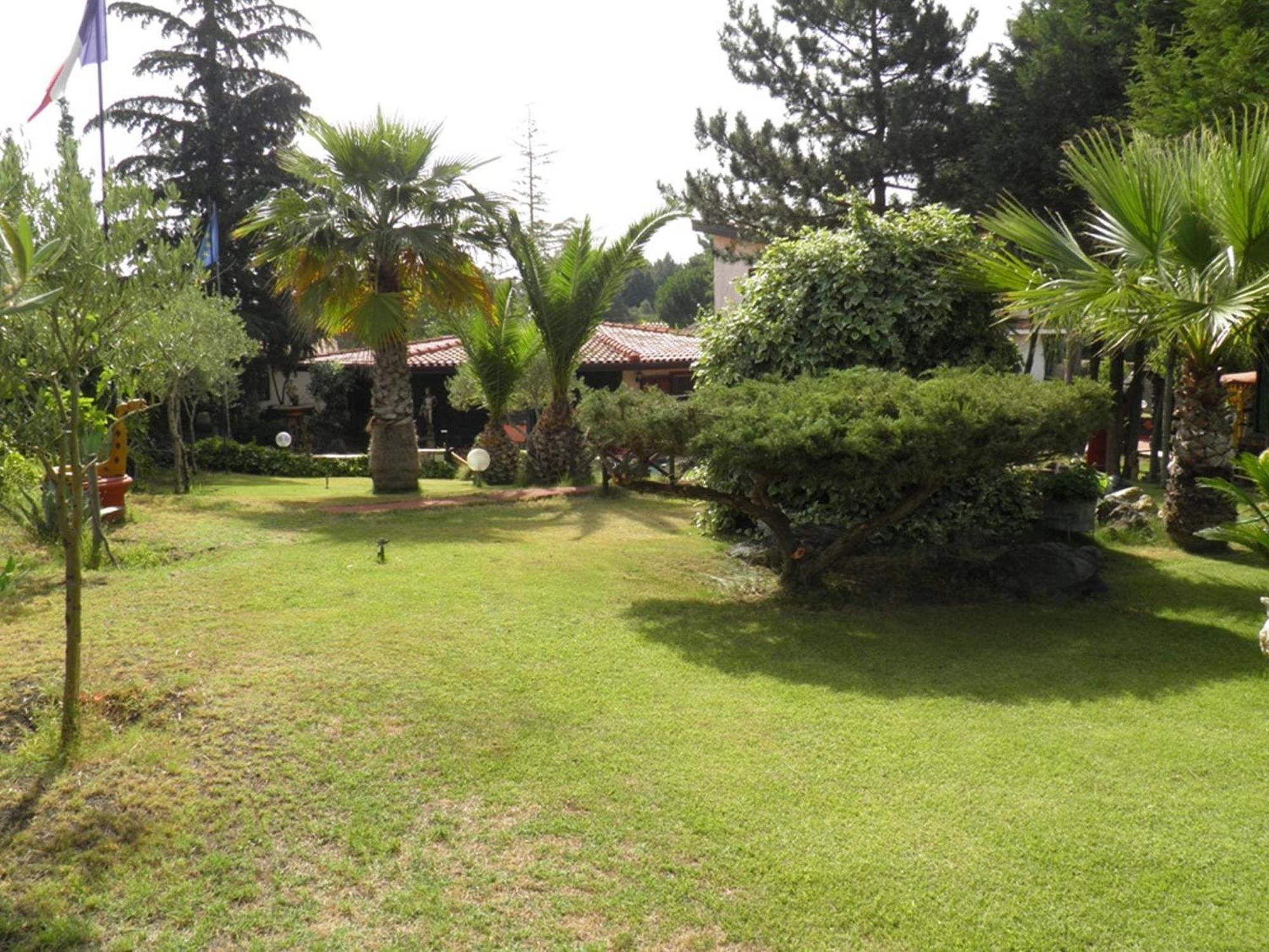 Bed and Breakfast Parco Delle Tre Fontane Nicolosi Exterior foto