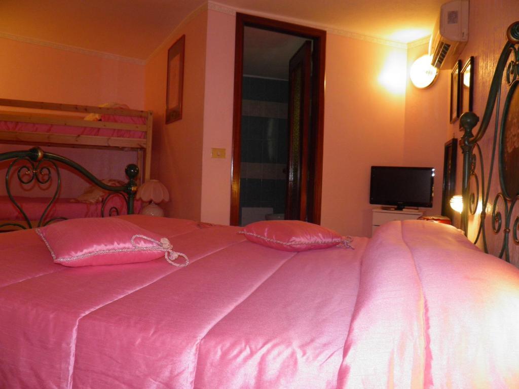 Bed and Breakfast Parco Delle Tre Fontane Nicolosi Habitación foto